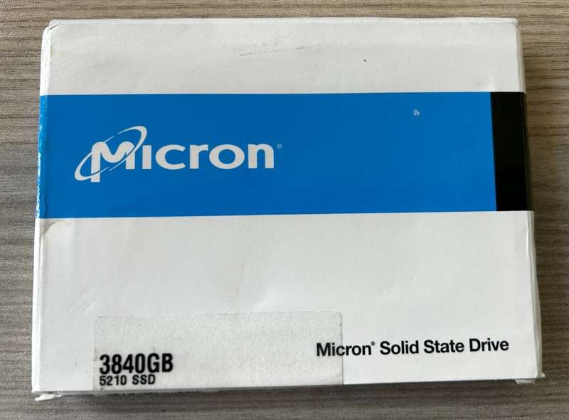 Micron 3.8TB 2.5` 3D QLC NAND SSD