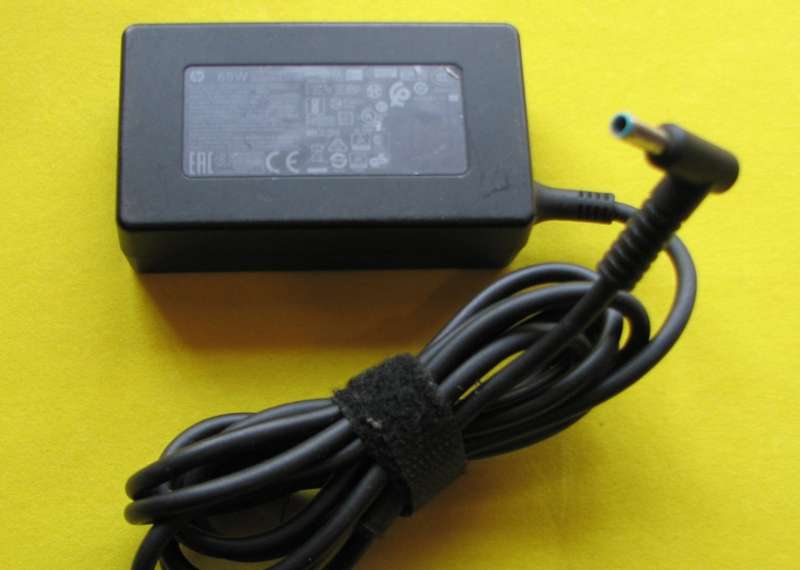 HP Original OEM 65w Laptop Charger - small blue pin