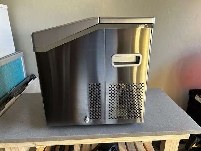 SnoMaster ZBC-20 20kg Ice Maker *COLLECTION ONLY*