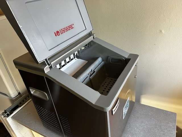 SnoMaster ZBC-20 20kg Ice Maker *COLLECTION ONLY*