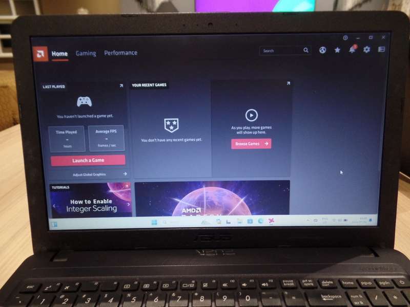 ASUS VivoBook 15 AMD A9 Radeon R5 Graphics 500GB SSD 8GB RAM Win 11 Home