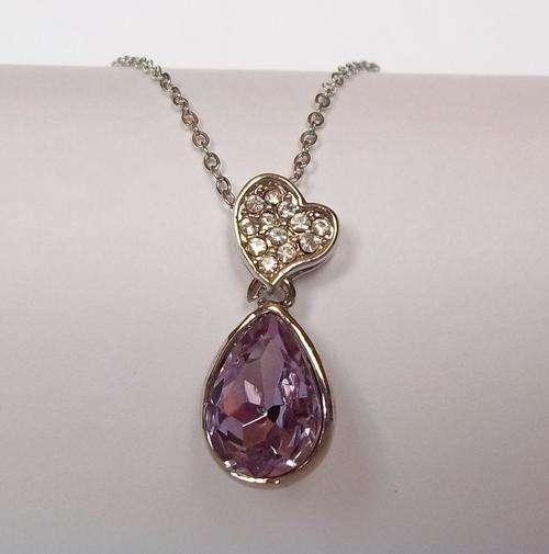 BEST SELLER!!! NECKLACE WITH PURPLE CRYSTAL PENDANT - STUNNING!!! THIS IS A MUST BID!