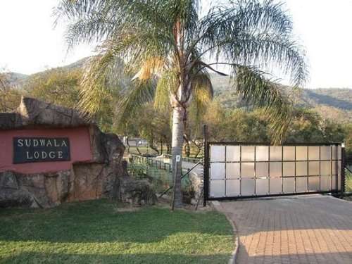 Mid Week Away at Sudwala Lodge for 2 from 18 to 22 Nov