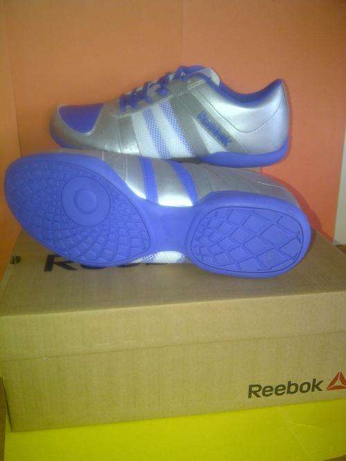ORIGINAL REEBOK DANCE URRHYTHM WISH FOR LADIES - SIZE 6 #BRAND NEW