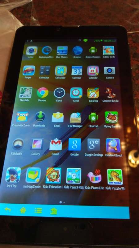 **** 7" Click 8GB Tablet with Lots of Accesories