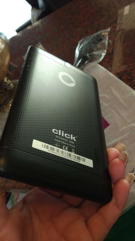**** 7" Click 8GB Tablet with Lots of Accesories