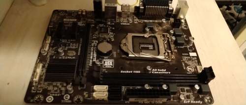 GIGABYTE GA-H81M-DS2 No Reserve