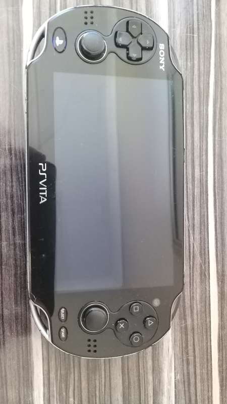 Ps Vita Pch-1004 with !!!100 games loaded!!!
