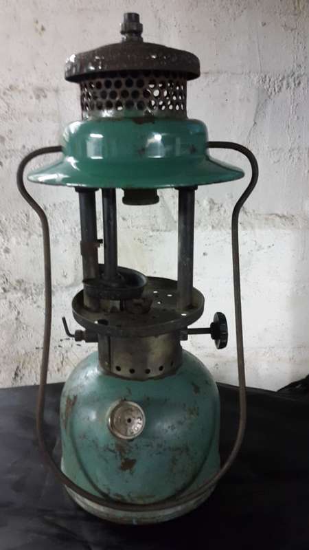 Coleman 249 kerosene lantern