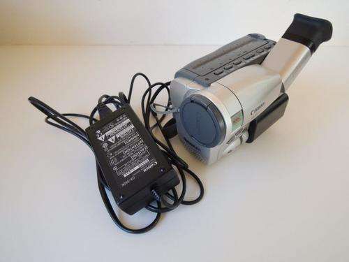 Canon G30 HI8 Digital Zoom 800 x 22 Camcorder with charger for Sale. Very Good Condition. One owner.