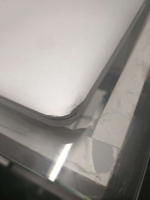 Macbook Pro Retina** A1502 **2015 BROKEN SCREEN **NO SSD** NO CHARGER*** OTHERS WORKING FINE