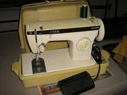 SEWING MACHINE