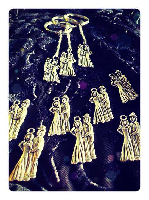 Wedding Favours- Key Rings- Bridal Couple