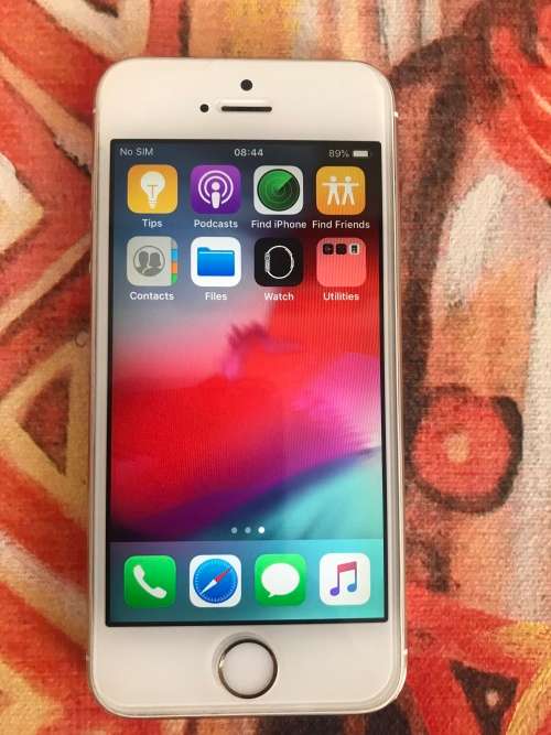APPLE i5S