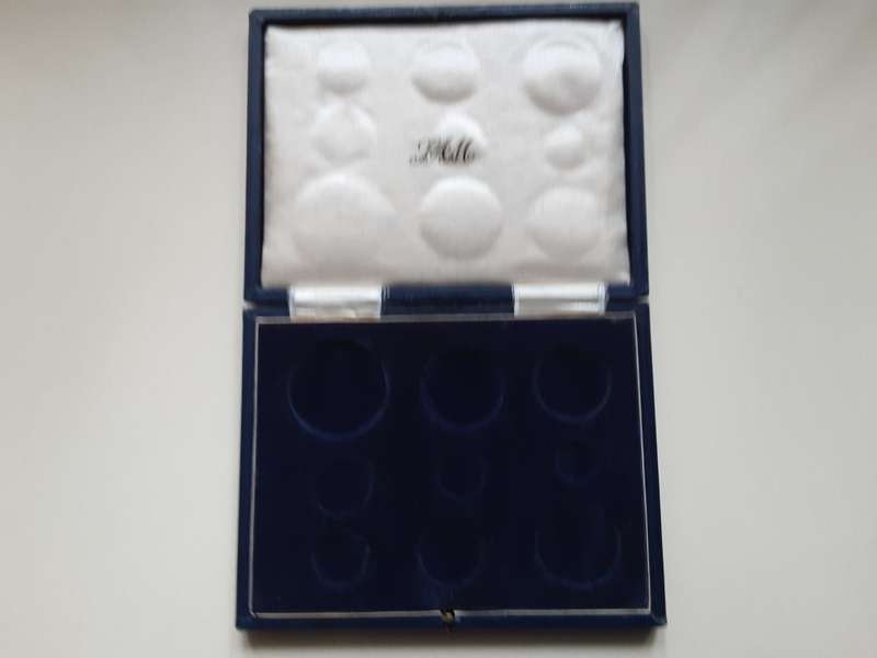 SAM Blue 9 Coin Box with Push Button Latch (NO COINS)