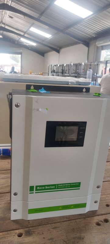Massive REVO 2 ON/ OFF D 5.5KV, 48VDC, 130A HYBRID SOLAR INVERTER