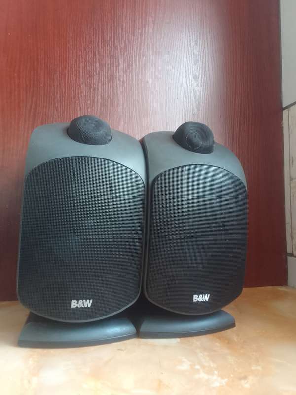 High End B&W Leisure Monitor-1 Speakers in excellent condition