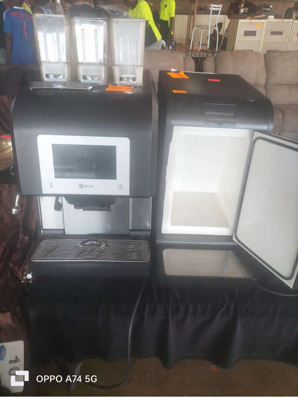 Industrial NECTA KARISMA AUTOMATIC COFFEE MACHINE WITH NECTA KARISMA 12l Milk Fridge Dispenser