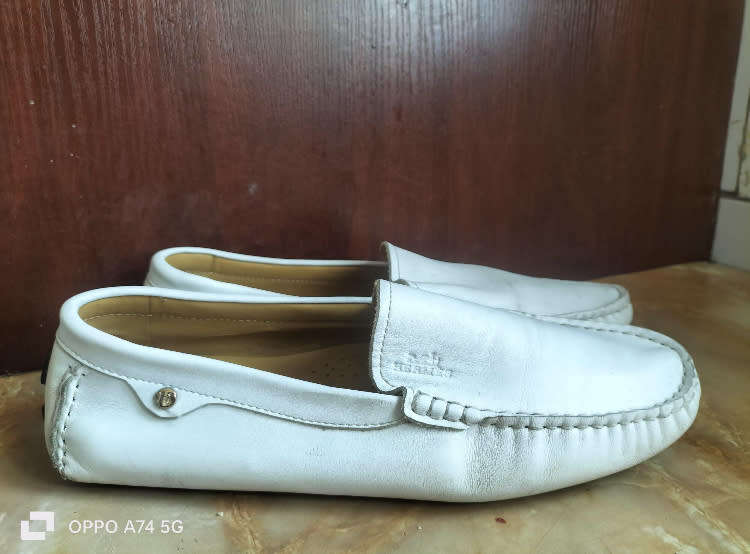 High End Hermès loafers. In super perfect condition. Rare piece