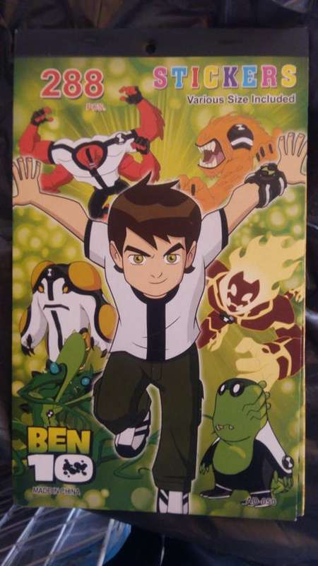 Ben 10 sticker book(288 stickers)
