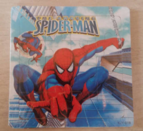 Spiderman wooden puzzle - 16 piece- Great as a party favor