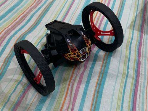 Parrot Jumping Sumo App-Controlled MiniDrone for Android and iOS (Black) 720mp camera