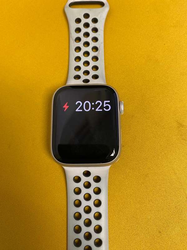 Apple Watch Nike Series 7 GPS 45mm Starlight Alum C with PP Black Nike SB