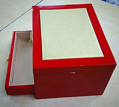 JEWELRY BOX/ CASE *REAL SOLID WOOD*