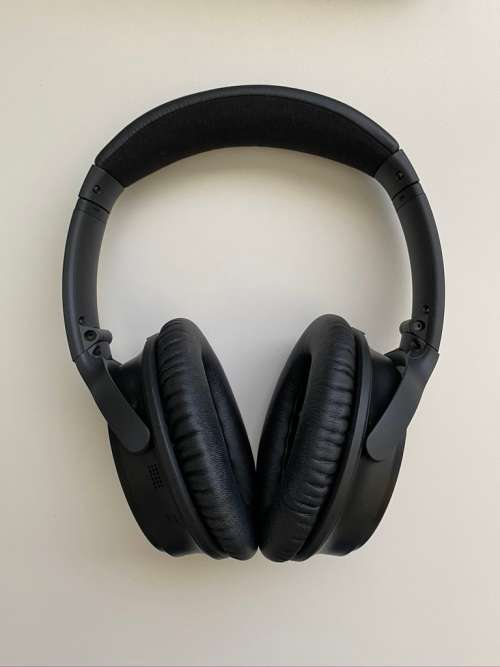 Bose QuietComfort 35 Acoustic Noise Cancelling Headphones