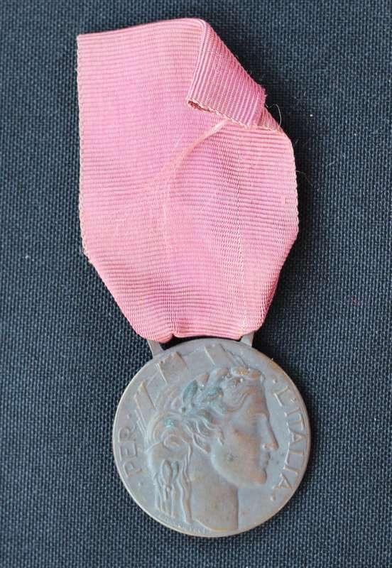 ITALIAN VOLUNTEER`S MERIT MEDAL EF