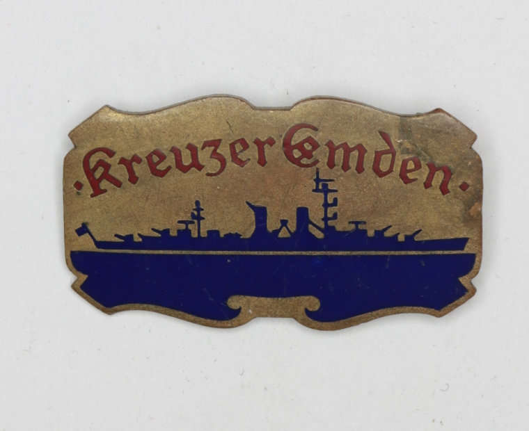 German Kreutzer Emden pinback badge EF