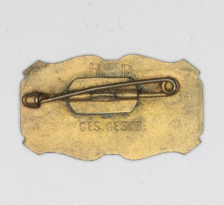 German Kreutzer Emden pinback badge EF