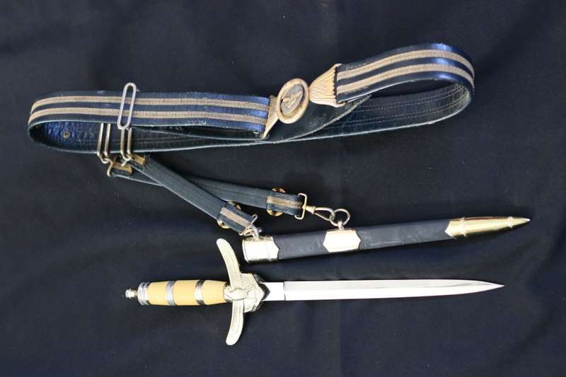 South African Air Force ceremonial dagger made by Eickhorn, Germany complete with belt and hangers
