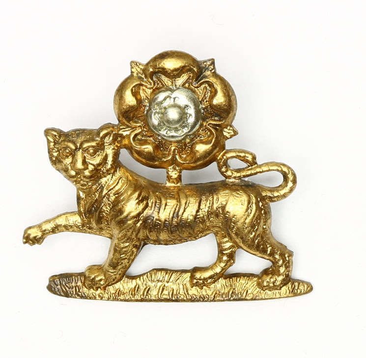 The Leichestershire Regiment collar badge