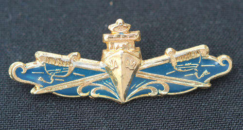 South African Navy Executive Officers Qualification mess dress badge in gold for ships captain Very