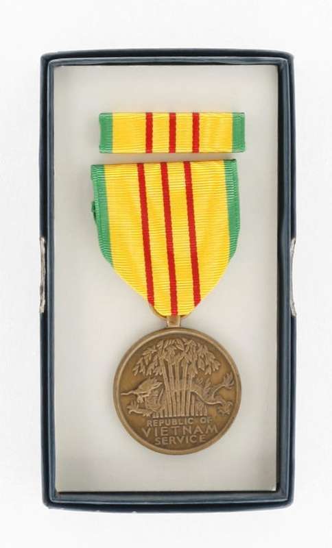 United States of America 1969 Republic of Vietnam Service Medal in Box of Issue Mint