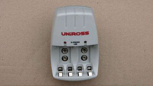 Uniross xpress 150 - Battery Charger (AAA , AA , 9V )