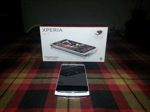 Sony Ericsson XPeria Arc S White LT18i *** REDUCED PRICE, NO RESERVE***