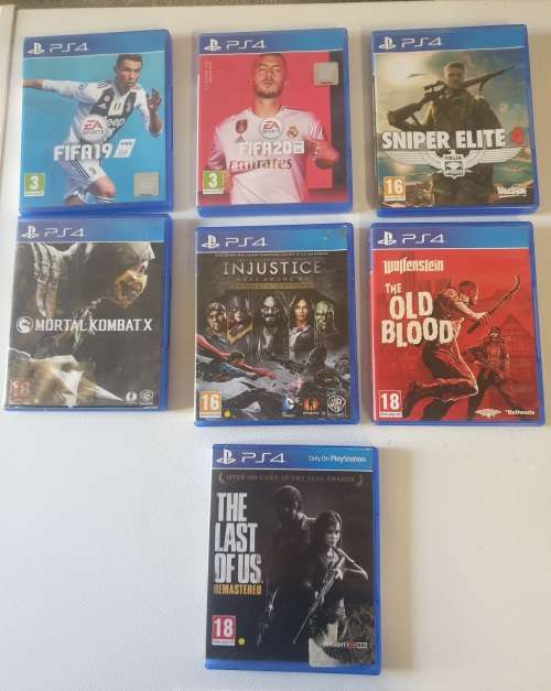 Pre-Owned Sony Playstation 4 500g Console + Games + Headset+Charging Station