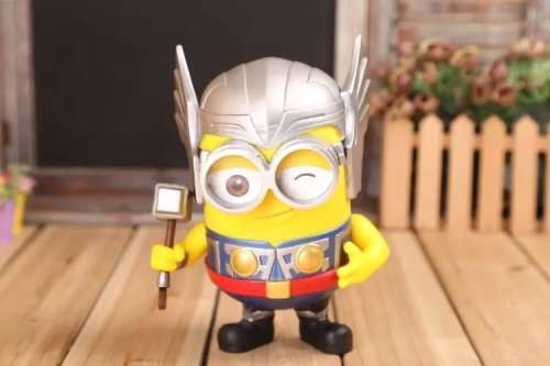 DESPICABLE MINION FIGURINE THOR