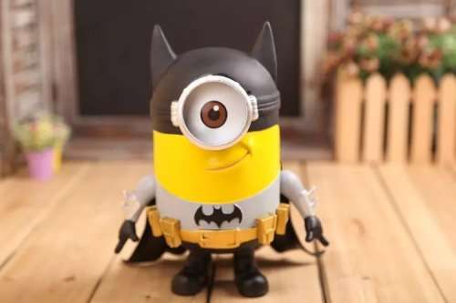 DESPICABLE MINION FIGURINE BATMAN
