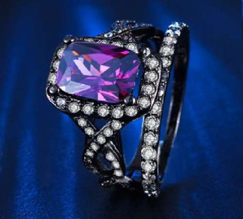 *3200* Breathtaking & Elegant 2.68 Carat Cr.Amethyst Ring with Amazing Sim Accents - Size 7.5/56mm