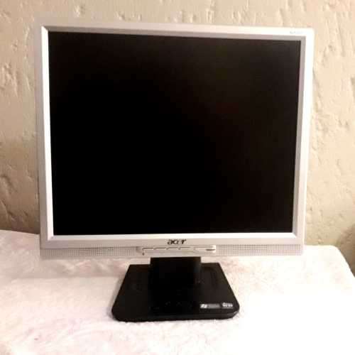 17 Inch Square Acer Refurbished Monitor