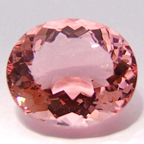 25.77 ct VVS SALMON PINK OVAL FACET CUT MORGANITE GEMSTONE