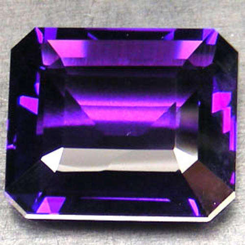27.60 ct  MAJESTIC TOP PURPLE COLOUR CHANGING EMERALD CUT AMETHYST Gemstone