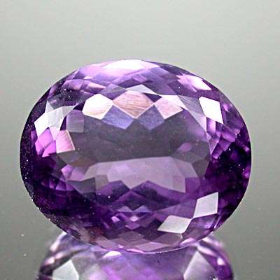 18.9 ct MAGNIFICENT  PURPLE OVAL CUT AMETHYST AFRICA Gemstone
