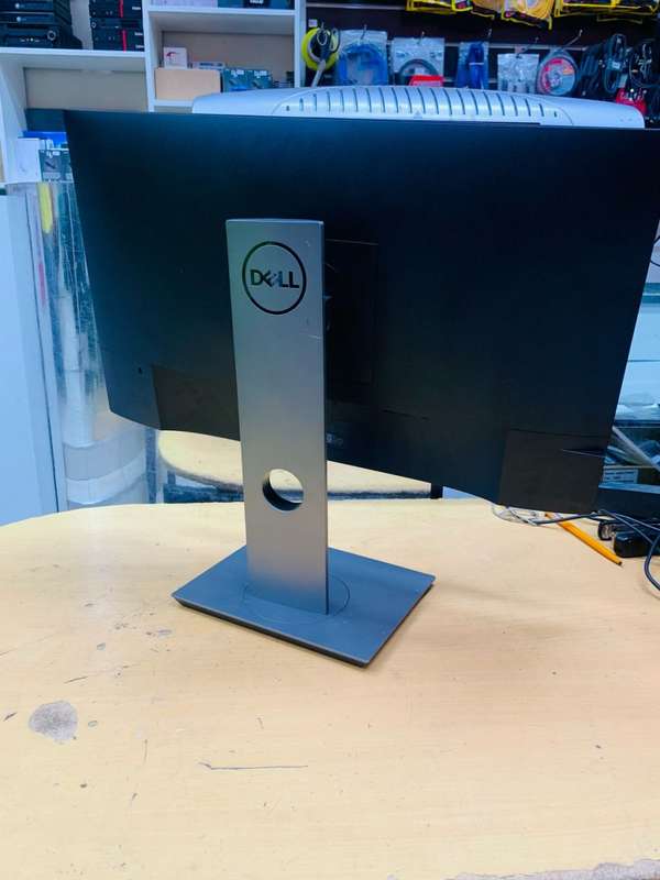 Dell P2319H 23in. FullHD 1920X1080 LED LCD IPS Monitor - Black
