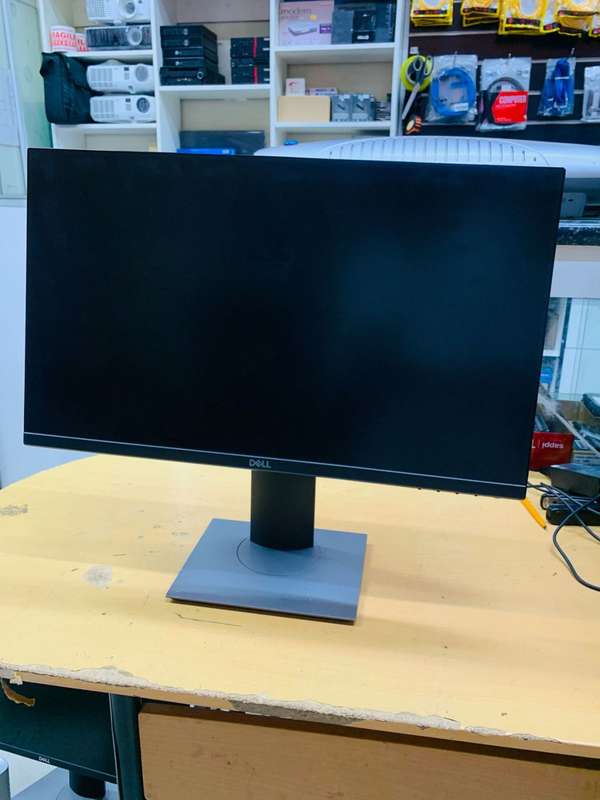 Dell P2319H 23in. FullHD 1920X1080 LED LCD IPS Monitor - Black