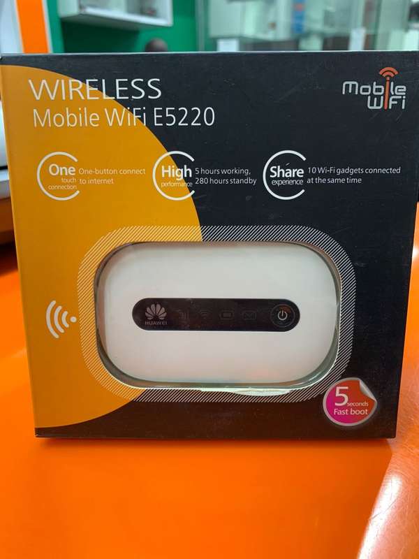 Huawei E5220 3G HSPA+ Mobile Broadband WiFi Hotspot Small Mobile Pocket Router