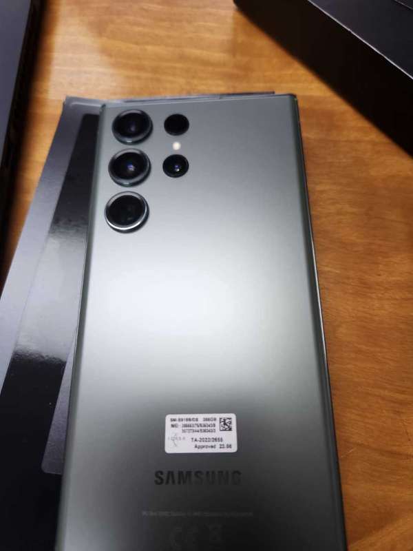 SAMSUNG ULTRA S23 5 G mint condition